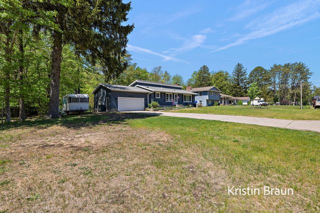 5185 Pine Ridge Drive, Norton Shores City, MI 49441
