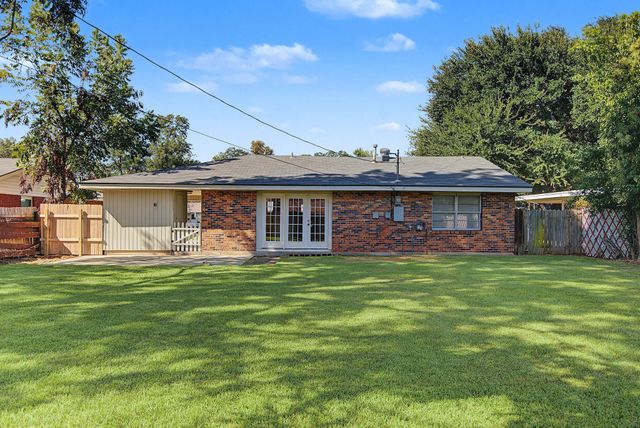 831 E River Road, Shreveport, LA 71105