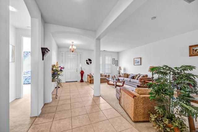 1898 Almagro Lane, Escondido, CA 92026