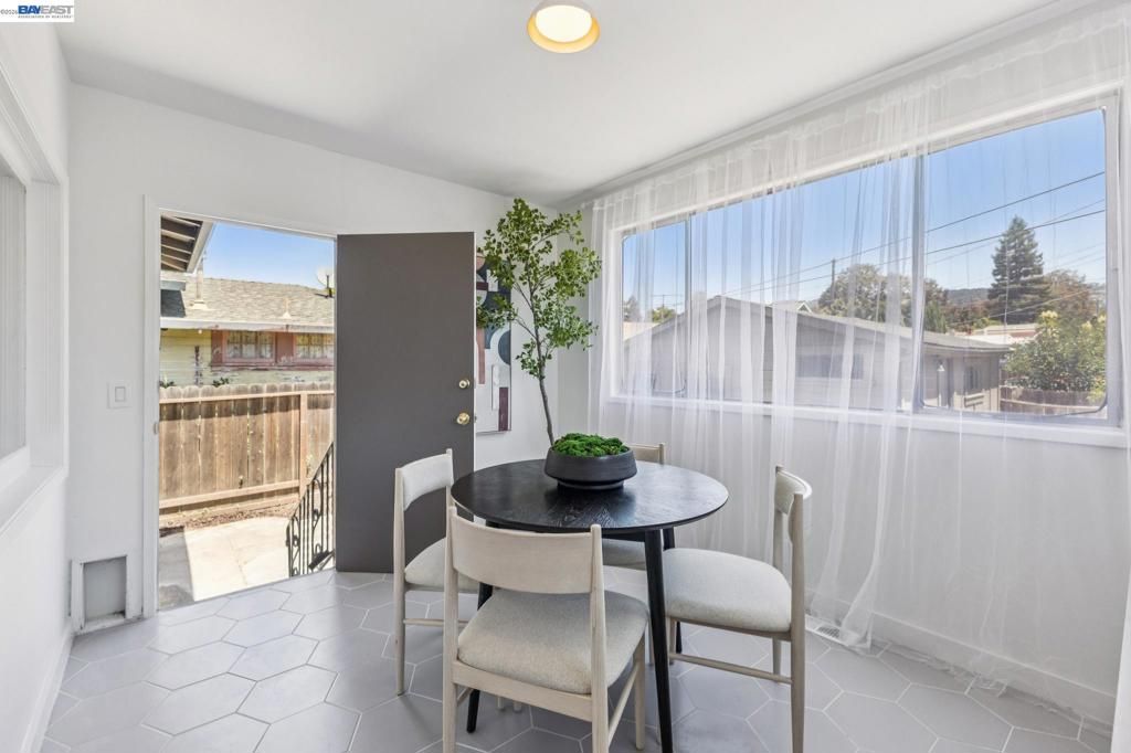 Image 20 of property listing at 4220 Suter St, Oakland, CA 94619