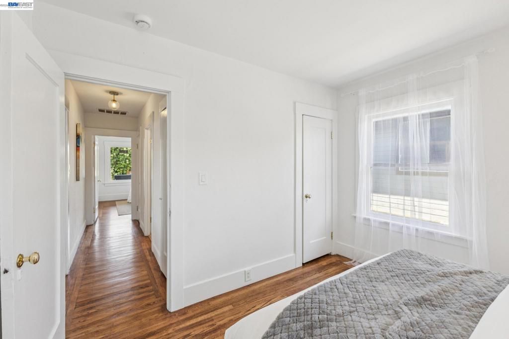 Image 22 of property listing at 4220 Suter St, Oakland, CA 94619