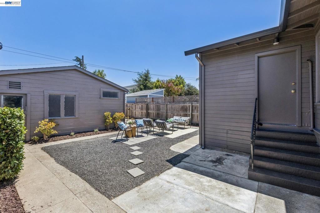 Image 26 of property listing at 4220 Suter St, Oakland, CA 94619