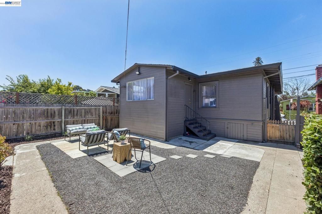 Image 30 of property listing at 4220 Suter St, Oakland, CA 94619