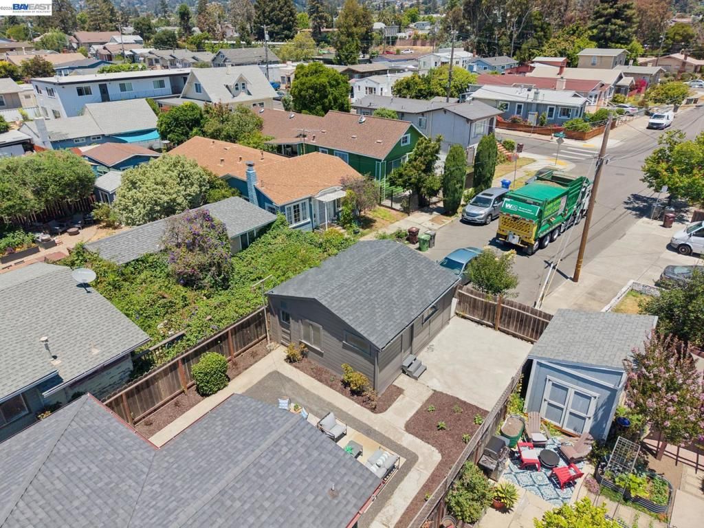 Image 33 of property listing at 4220 Suter St, Oakland, CA 94619
