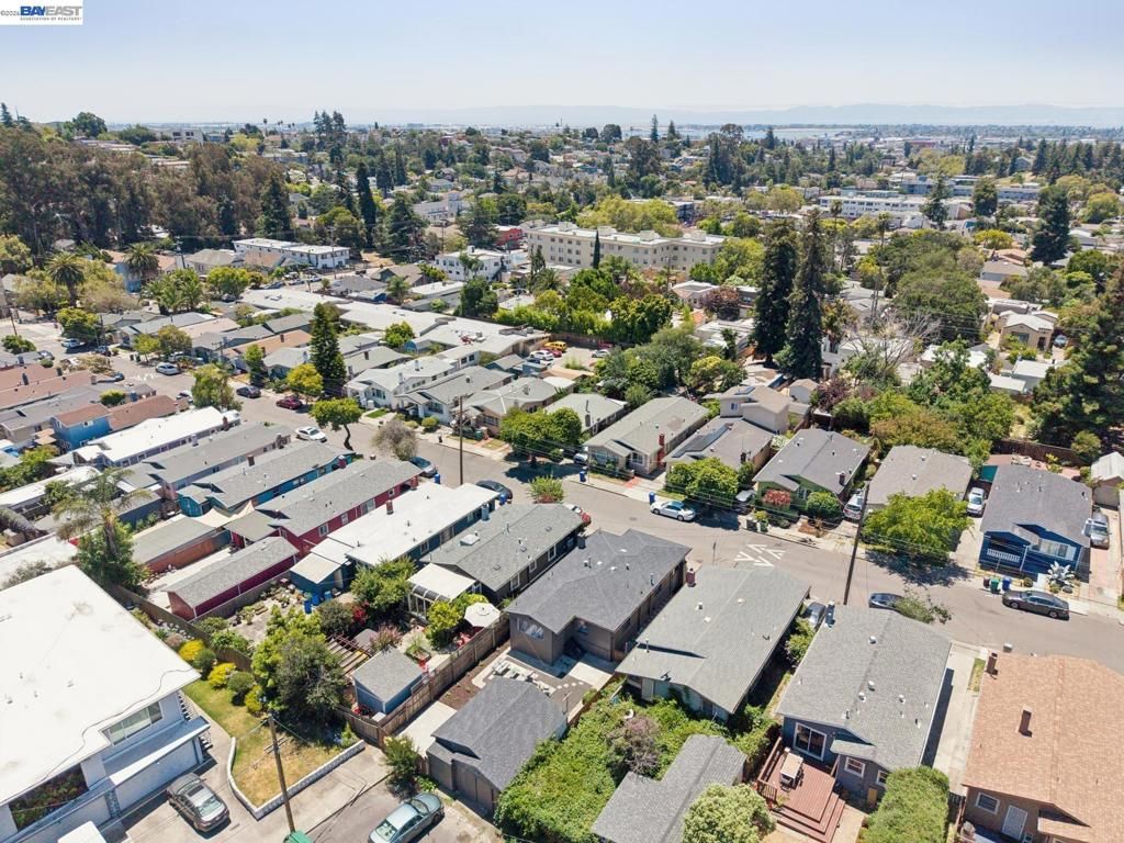 Image 37 of property listing at 4220 Suter St, Oakland, CA 94619