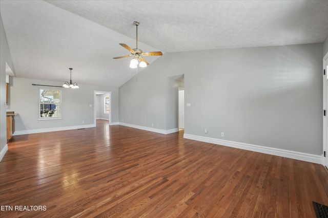 150 Maple Ridge Lane, Seymour, TN 37865