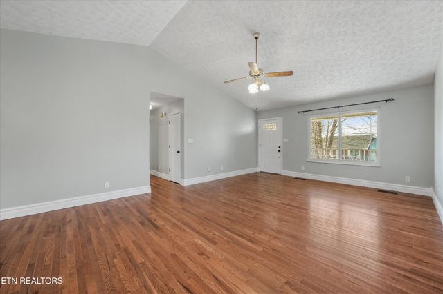 150 Maple Ridge Lane, Seymour, TN 37865