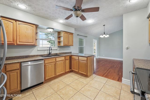 150 Maple Ridge Lane, Seymour, TN 37865