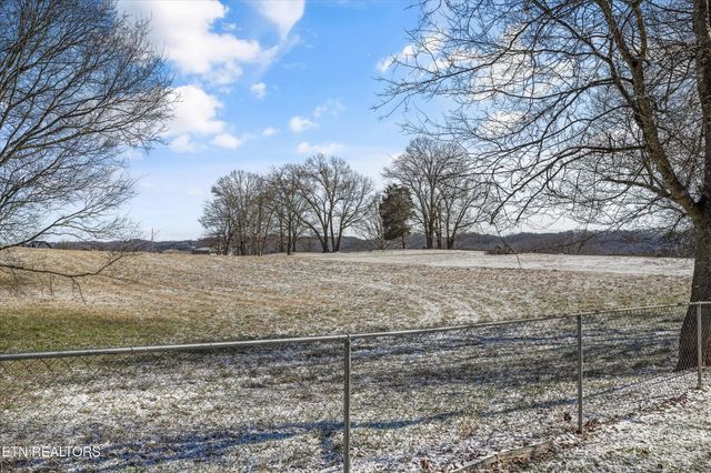 150 Maple Ridge Lane, Seymour, TN 37865