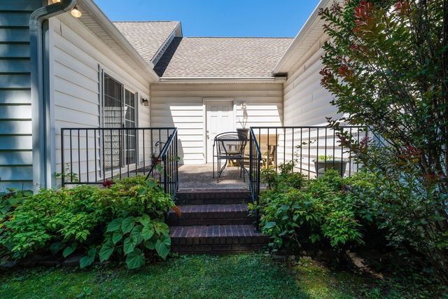 124 Saint James Pl, Cookeville, TN 38501