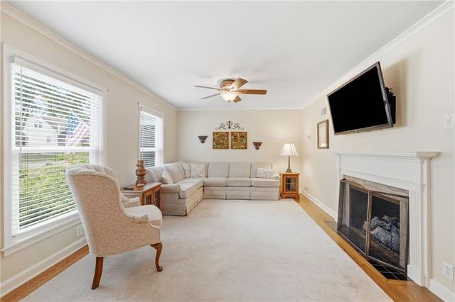 4951 Norwood Street, Westwood, KS 66205