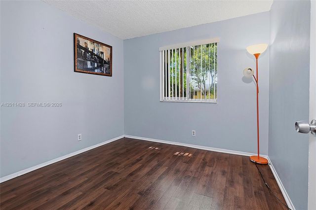 3083 N Oakland Forest Dr 206, Oakland Park, FL 33309