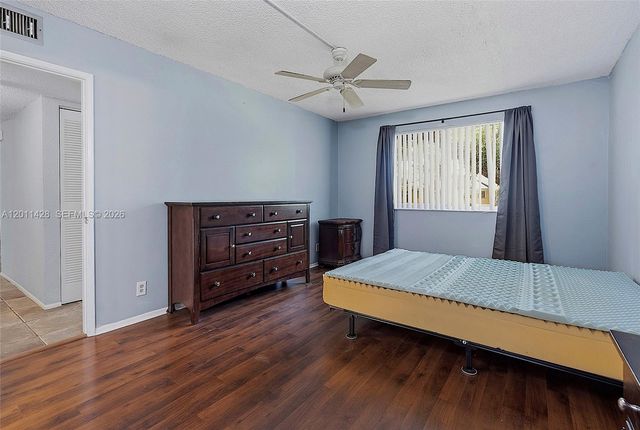 3083 N Oakland Forest Dr 206, Oakland Park, FL 33309