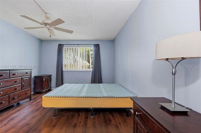 3083 N Oakland Forest Dr 206, Oakland Park, FL 33309