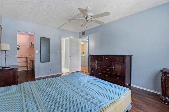3083 N Oakland Forest Dr 206, Oakland Park, FL 33309