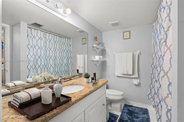 3083 N Oakland Forest Dr 206, Oakland Park, FL 33309