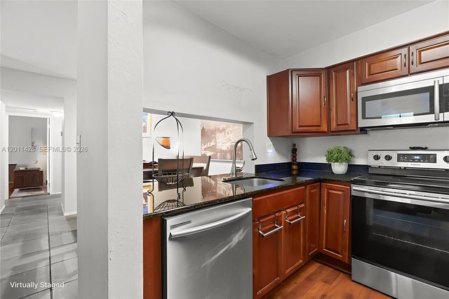 3083 N Oakland Forest Dr 206, Oakland Park, FL 33309