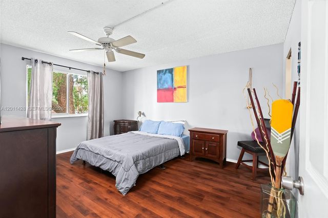 3083 N Oakland Forest Dr 206, Oakland Park, FL 33309