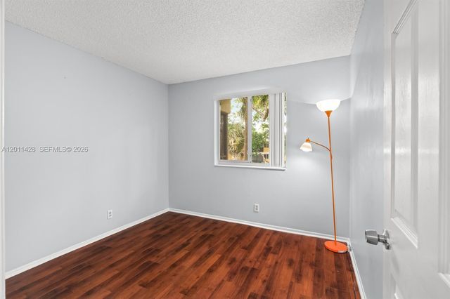3083 N Oakland Forest Dr 206, Oakland Park, FL 33309