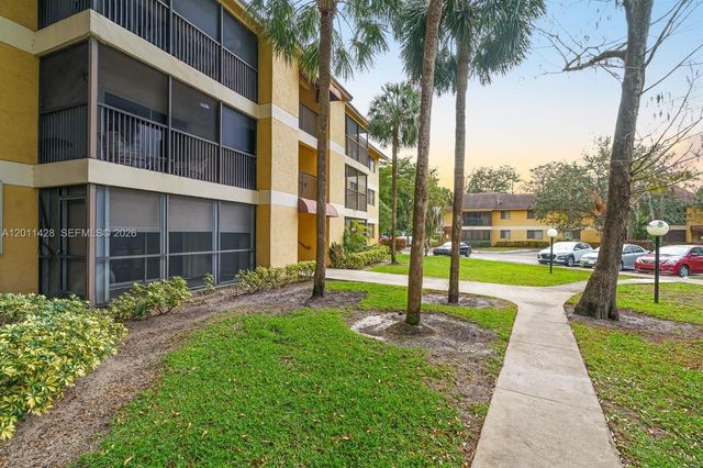 3083 N Oakland Forest Dr 206, Oakland Park, FL 33309
