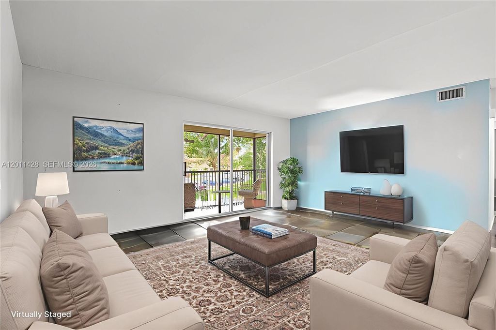 3083 N Oakland Forest Dr 206, Oakland Park, FL 33309