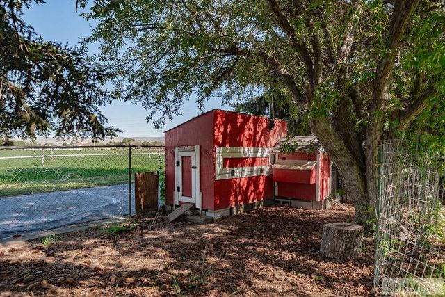 111 E 65th S, Idaho Falls, ID 83404