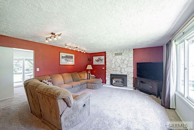 111 E 65th S, Idaho Falls, ID 83404