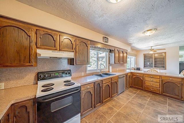 111 E 65th S, Idaho Falls, ID 83404