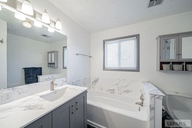 111 E 65th S, Idaho Falls, ID 83404