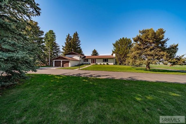 111 E 65th S, Idaho Falls, ID 83404