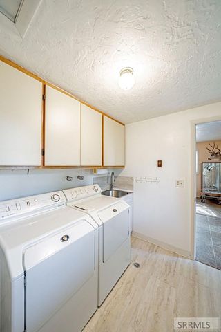 111 E 65th S, Idaho Falls, ID 83404