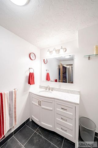 111 E 65th S, Idaho Falls, ID 83404