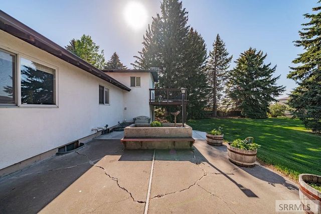 111 E 65th S, Idaho Falls, ID 83404