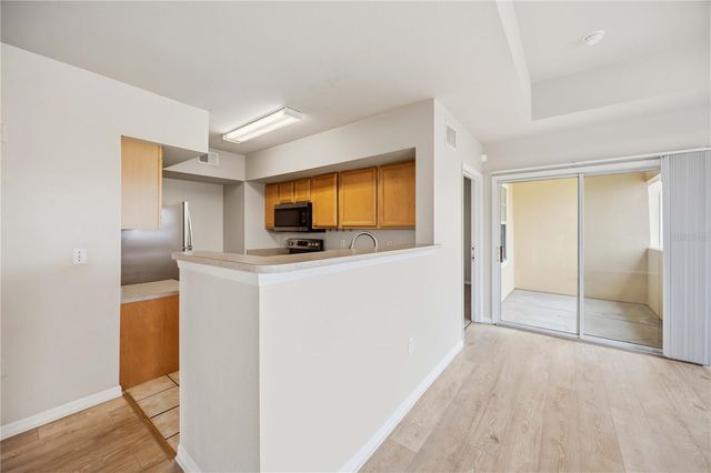 1025 VILLAGIO CIRCLE 208, Sarasota, FL 34237