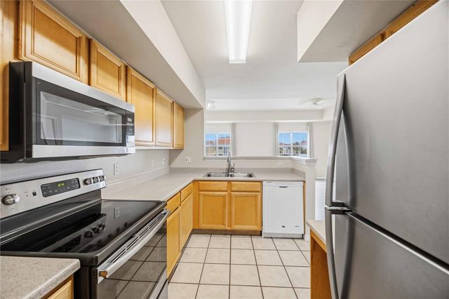 1025 VILLAGIO CIRCLE 208, Sarasota, FL 34237