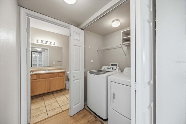 1025 VILLAGIO CIRCLE 208, Sarasota, FL 34237