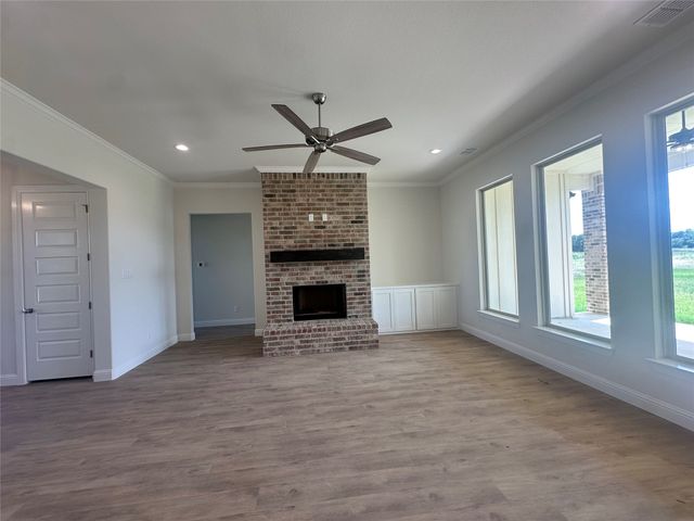 215 Stuart Street, Paradise, TX 76073