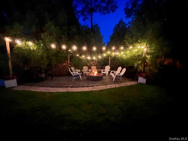 45 Bellows Terrace B, Hampton Bays, NY 11946