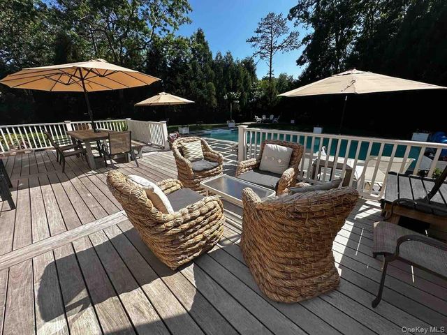 45 Bellows Terrace B, Hampton Bays, NY 11946
