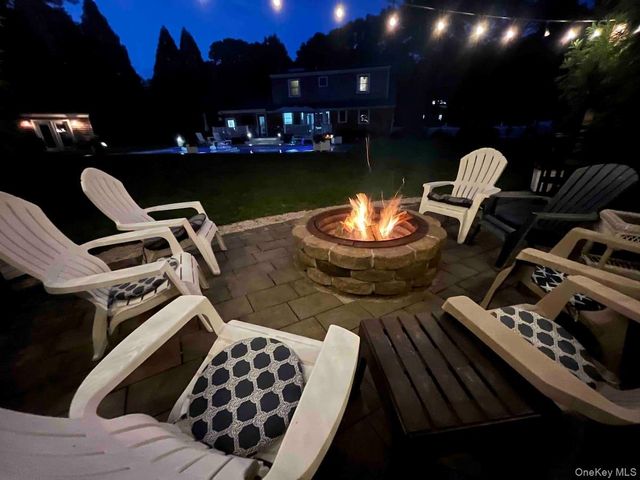 45 Bellows Terrace B, Hampton Bays, NY 11946