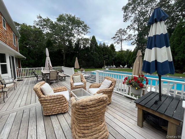 45 Bellows Terrace B, Hampton Bays, NY 11946