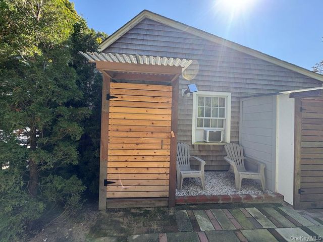 45 Bellows Terrace B, Hampton Bays, NY 11946