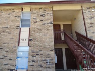 300 Moursund Blvd Apt 4, San Antonio, TX 78221