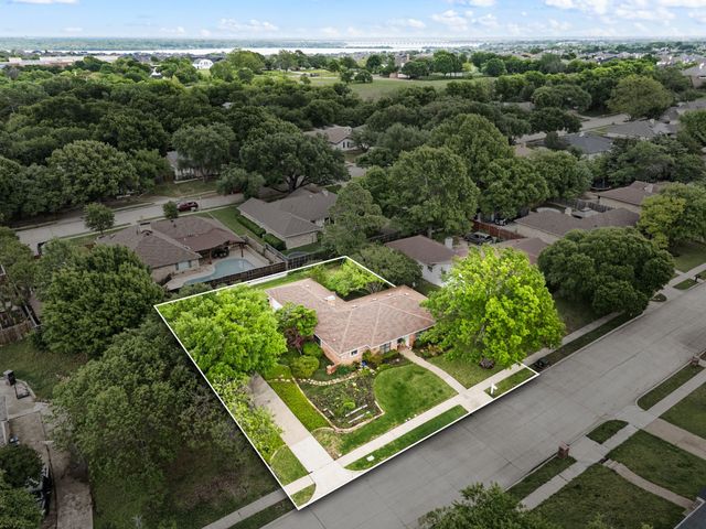 3910 Larkin Lane, Garland, TX 75043