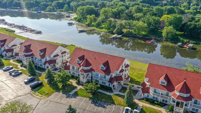 2237 Landings LANE, Delavan, WI 53115