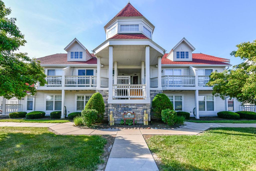2237 Landings LANE, Delavan, WI 53115