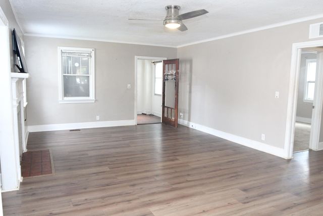 36 W Charlotte Avenue, Sumter, SC 29150