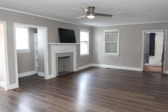 36 W Charlotte Avenue, Sumter, SC 29150