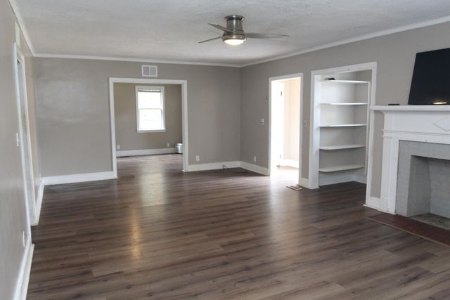 36 W Charlotte Avenue, Sumter, SC 29150