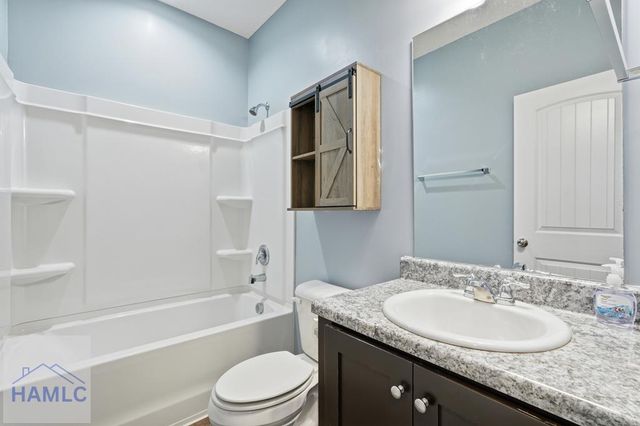 220 Cherokee Oaks Xing, Hinesville, GA 31313